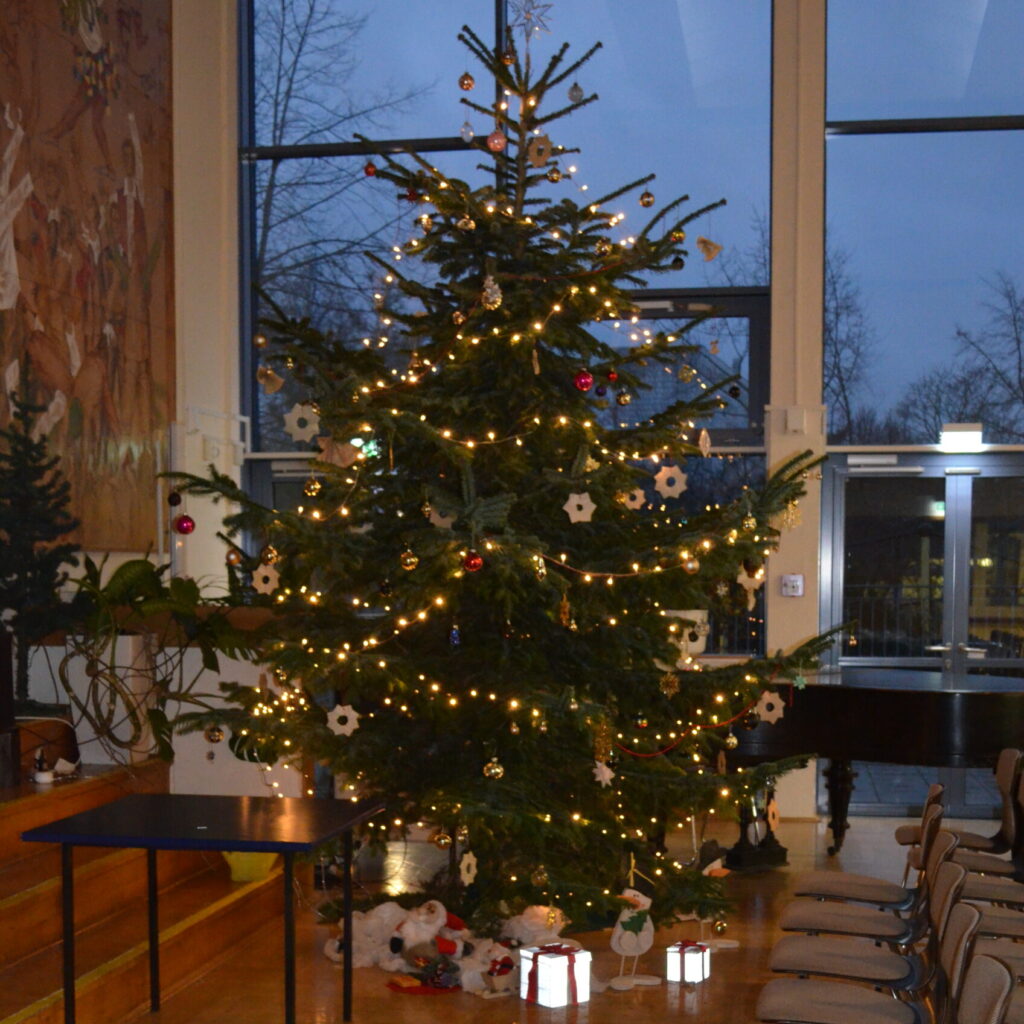 1. Adventsmarkt im LBZ